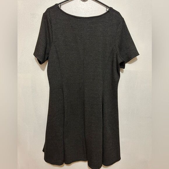 Simply Vera Fit & Flare Dress size XXL Short Sleeve Chevron Ponte Princess - Picture 3 of 7